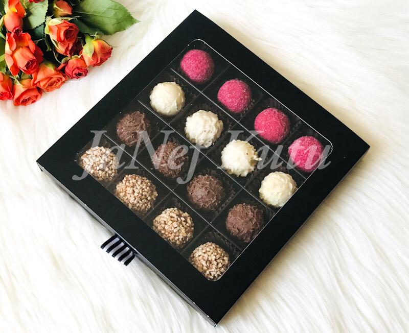 16 Bölmeli Sürgülü Çikolata-Bonbon Kutusu — galeri görseli
