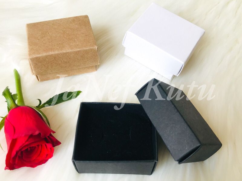 Takı-yüzük Kutusu Süngerli 4x5x3 — ürün görseli