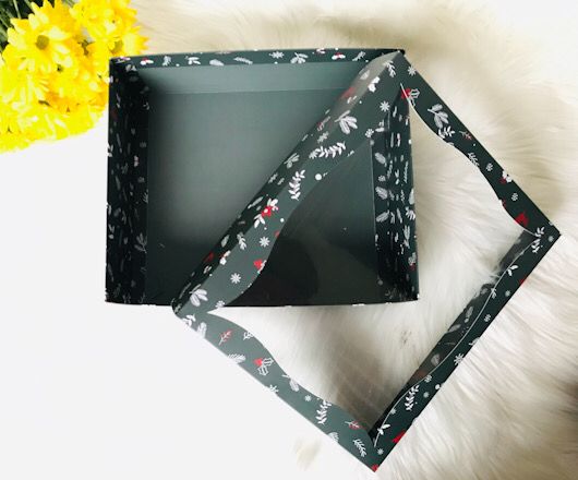 25x30x9 Pencereli Karton Kutu Yılbaşı — galeri görseli
