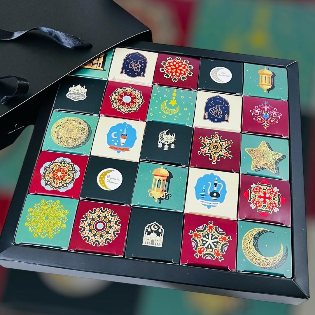24 Gün Ramazan (24 Days-Advent Takvimi) Çikolata-Bonbon-Kurabiye-Hurma Kutusu — galeri görseli